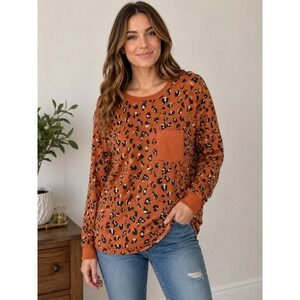 MARLEYLILLY Top Women's S/M Orange Black Leopard Print Crew Neck Long Sleeve‎